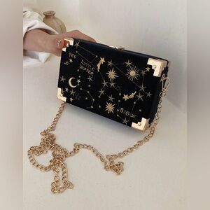 New Arrival Velvet Stitching Starry Sky
Box-Shaped Chain Shoulder Bag